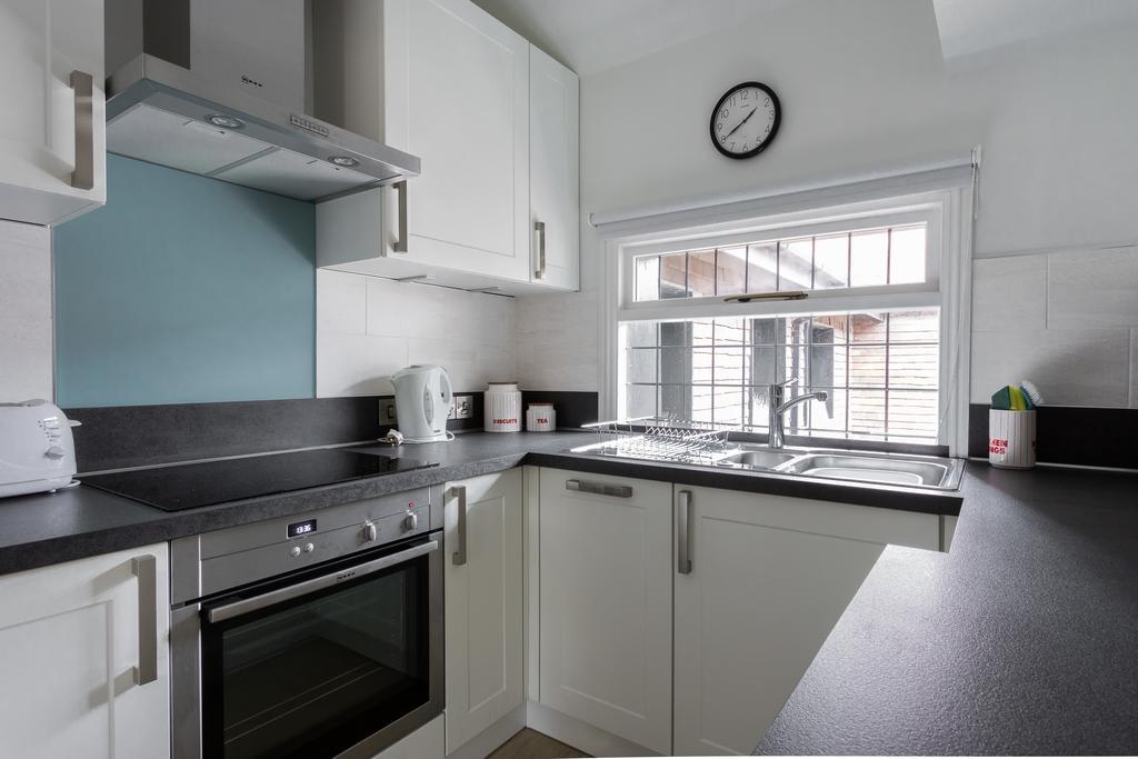 Brockenhurst Self Catering Apartments Exteriör bild